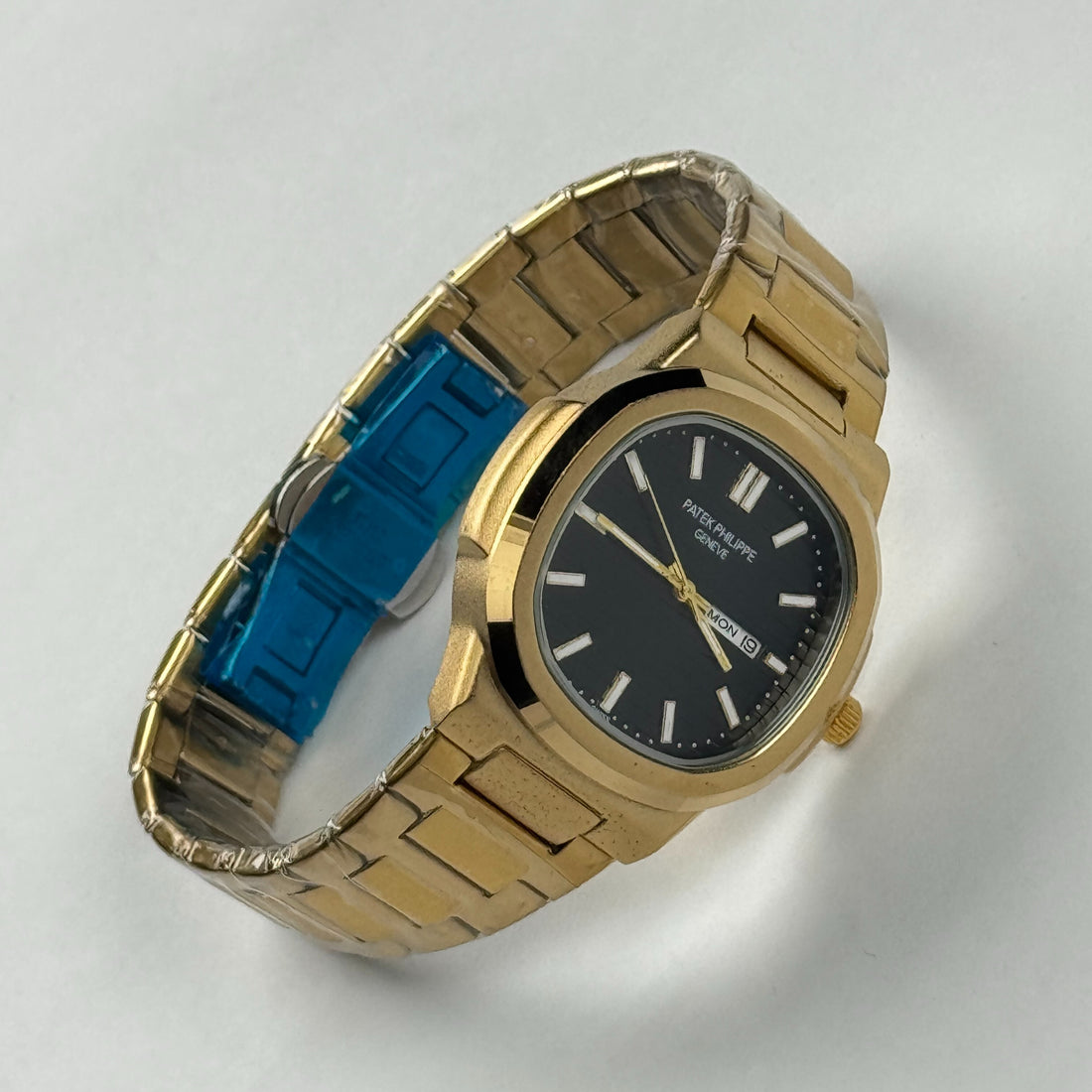 PP Nautilus Gold – Premium Gold-Plated Men’s Watch