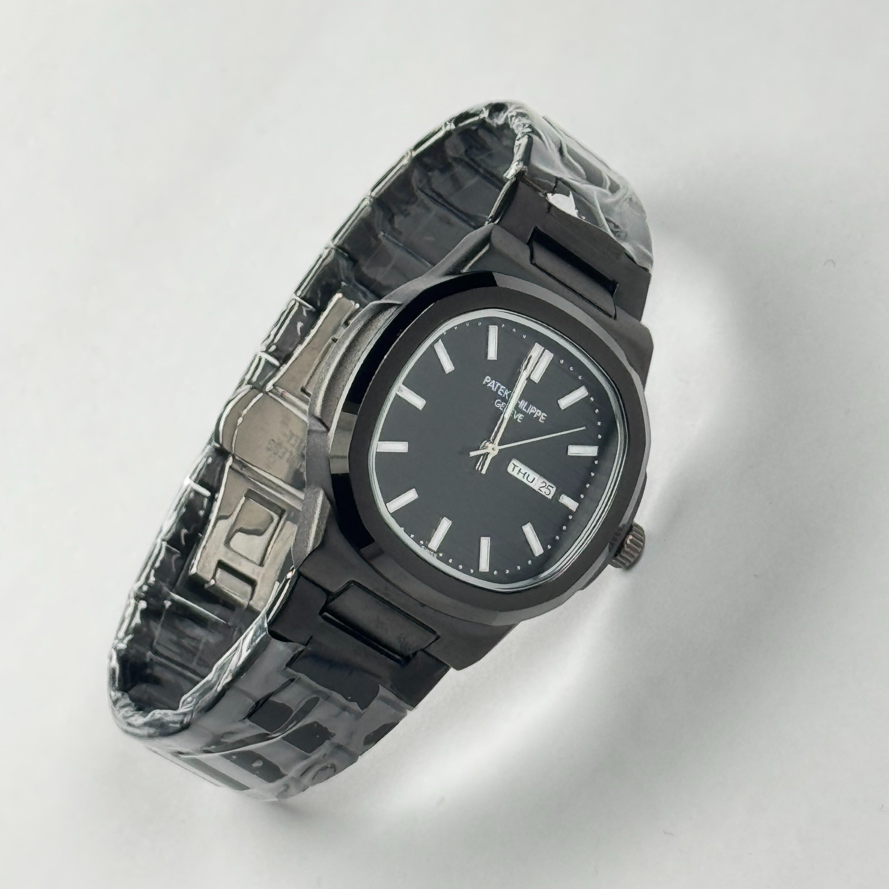 PP Nautilus Full Black – Premium All Black Luxury Men’s Watch