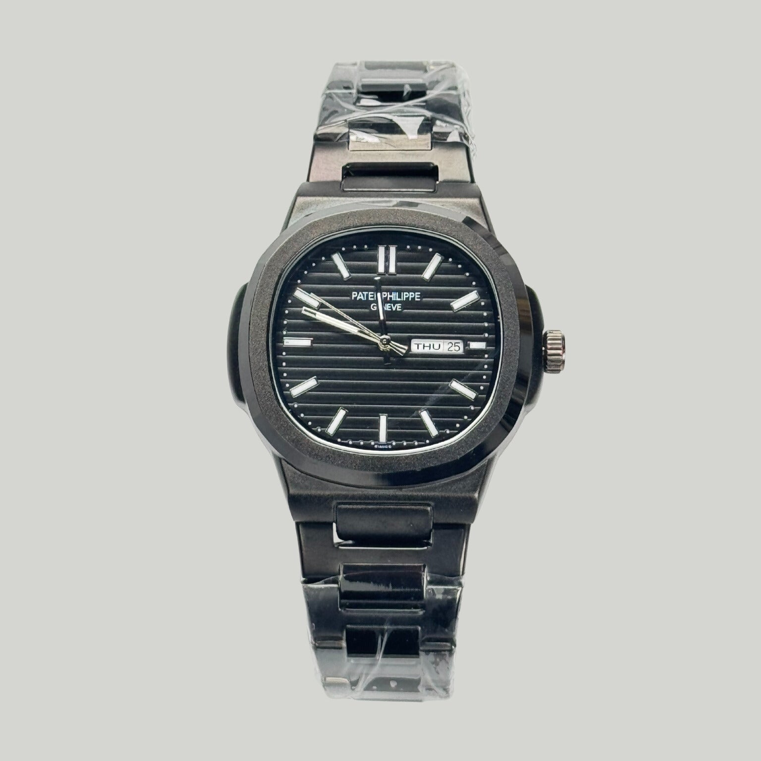 PP Nautilus Full Black – Premium All Black Luxury Men’s Watch